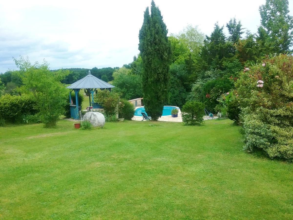 Villa Charmante A Bosset Avec Piscine Partagee ภายนอก รูปภาพ