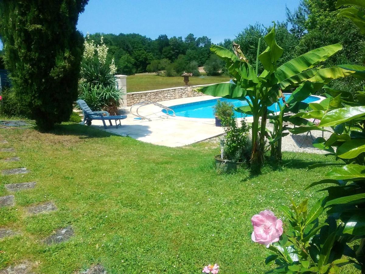Villa Charmante A Bosset Avec Piscine Partagee ภายนอก รูปภาพ
